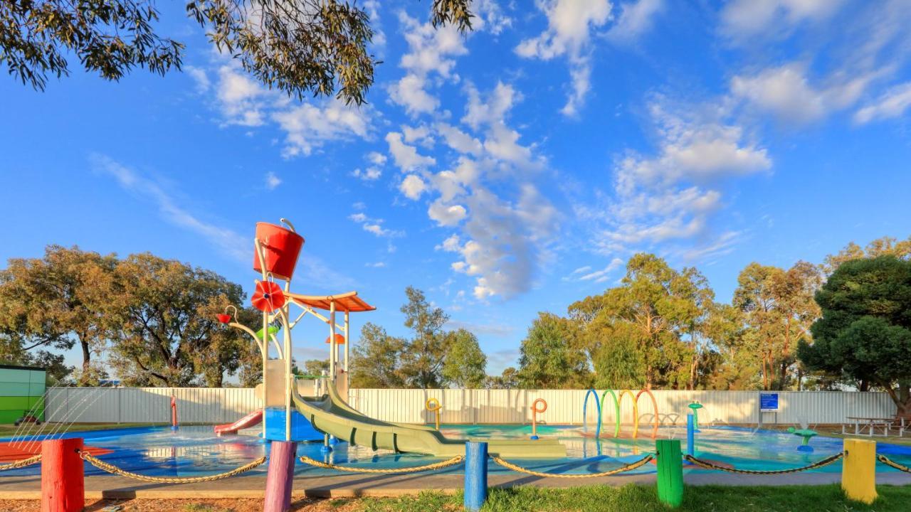 Big4 Swan Hill Hotel Exterior photo