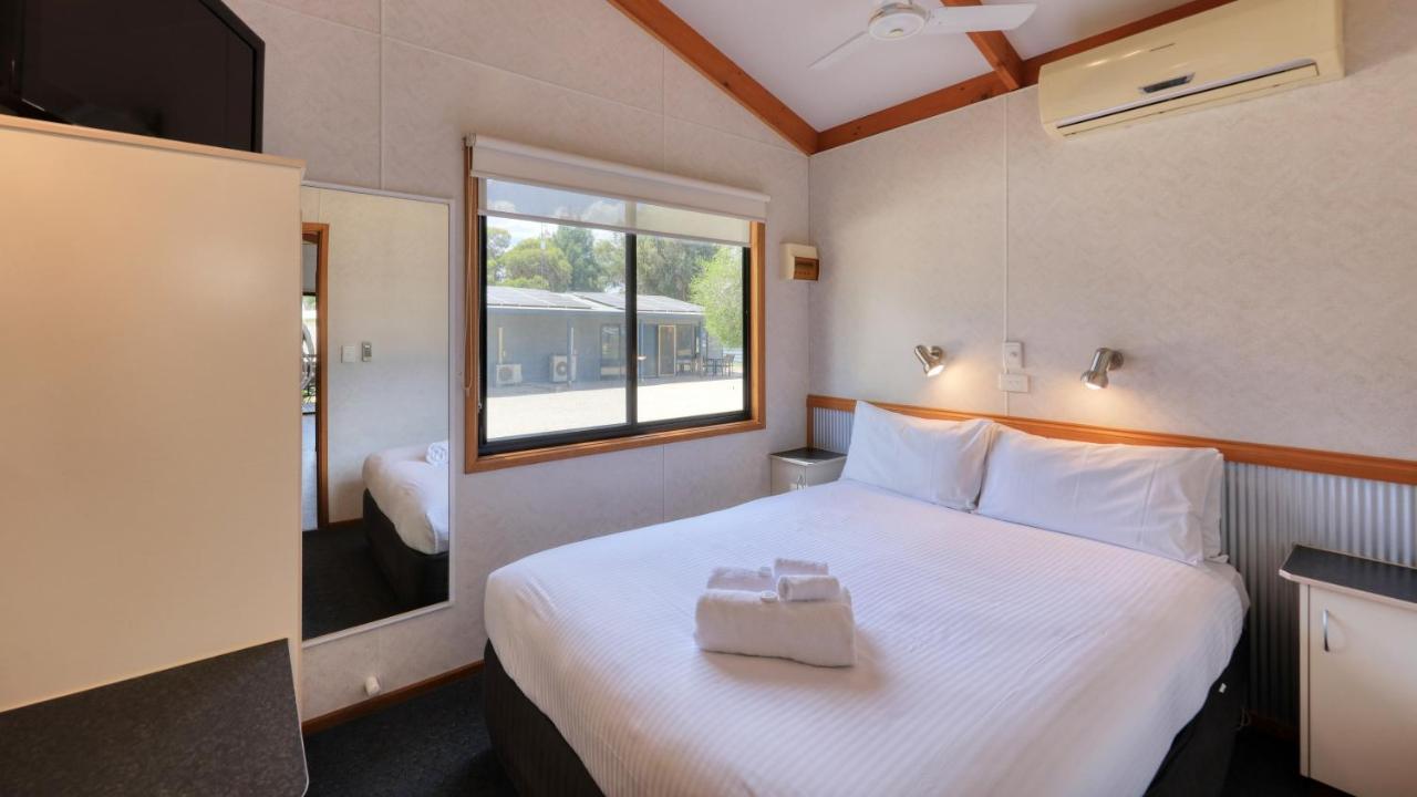Big4 Swan Hill Hotel Exterior photo