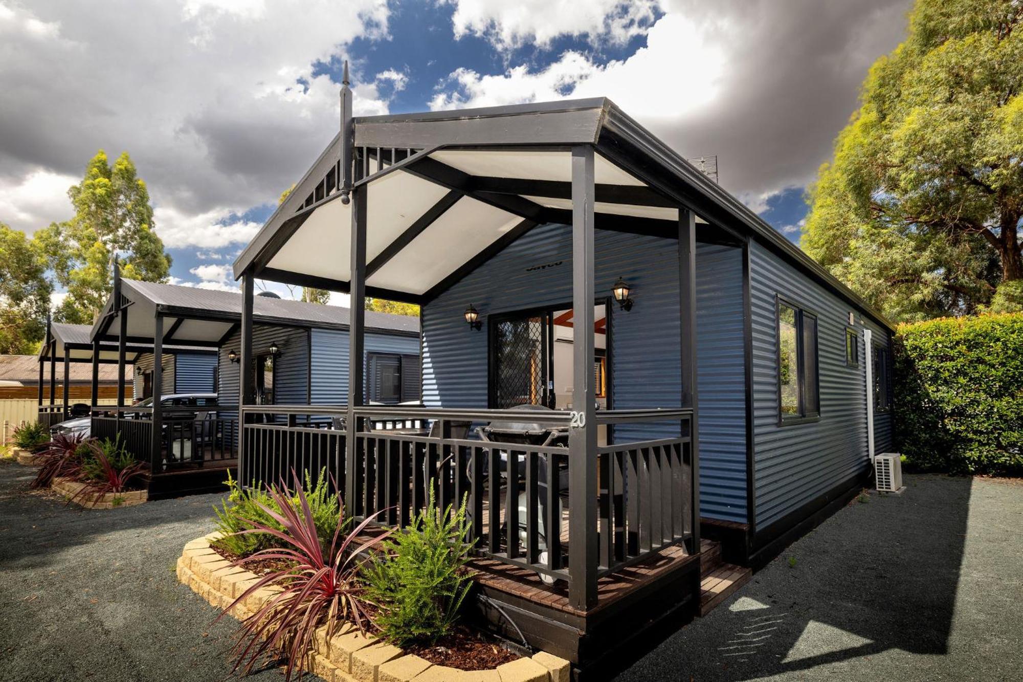 Big4 Swan Hill Hotel Exterior photo