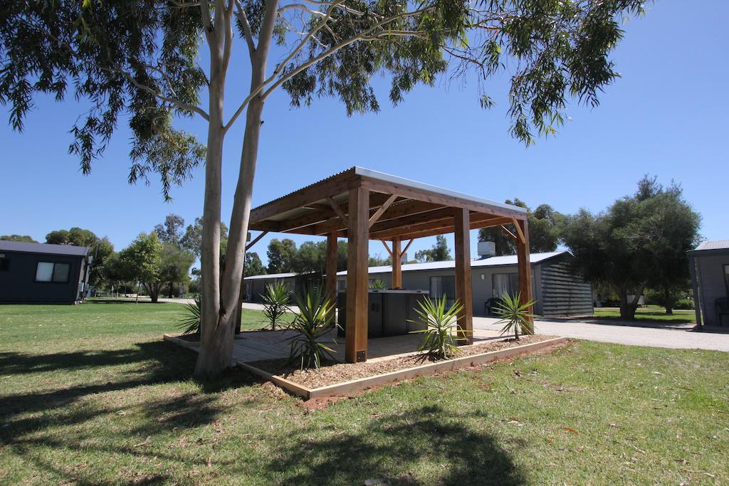 Big4 Swan Hill Hotel Exterior photo